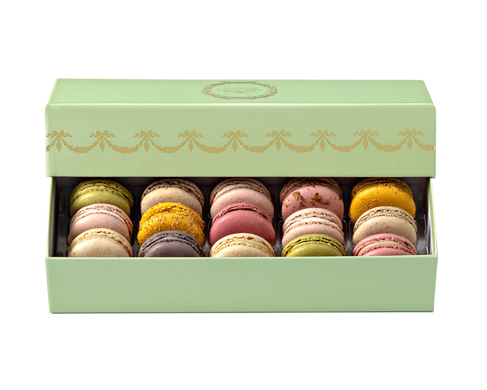 Intemporel Green — S2 | Ladurée Holiday, Nationwide Shipping, Macarons ...